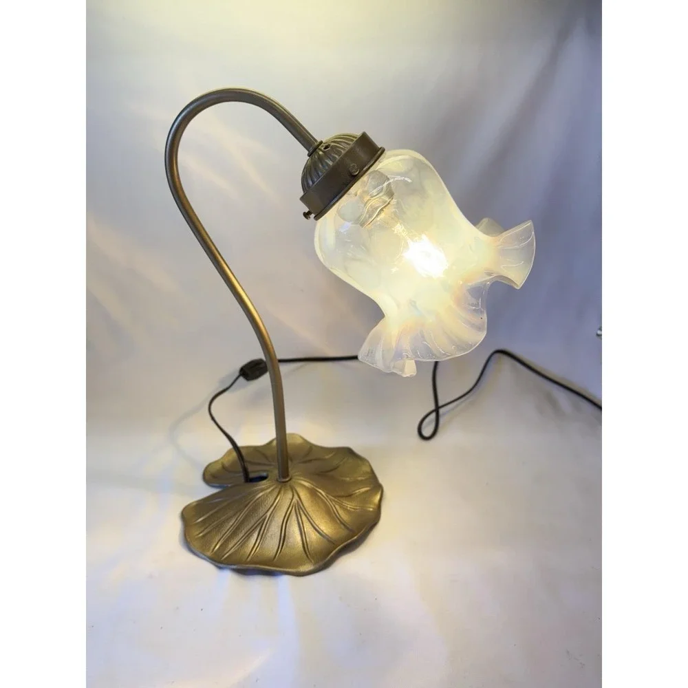 Art Nouveau Brass Style Gooseneck Lily Pad Desk Lamp W/ Fenton Opalescent Shade